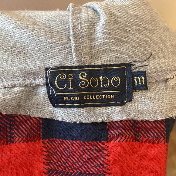 Red/Blue Plaid Long Sleeve Shirt/Hoodie Jacket - Picture 7 of 10